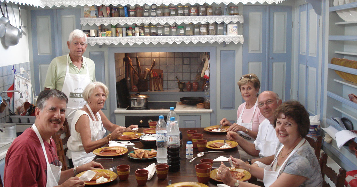 Cooking lessons for groups in Sifnos