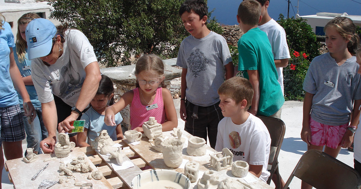 Pottery workshop for children in Sifnos