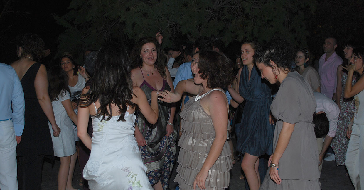Party after the wedding in Sifnos
