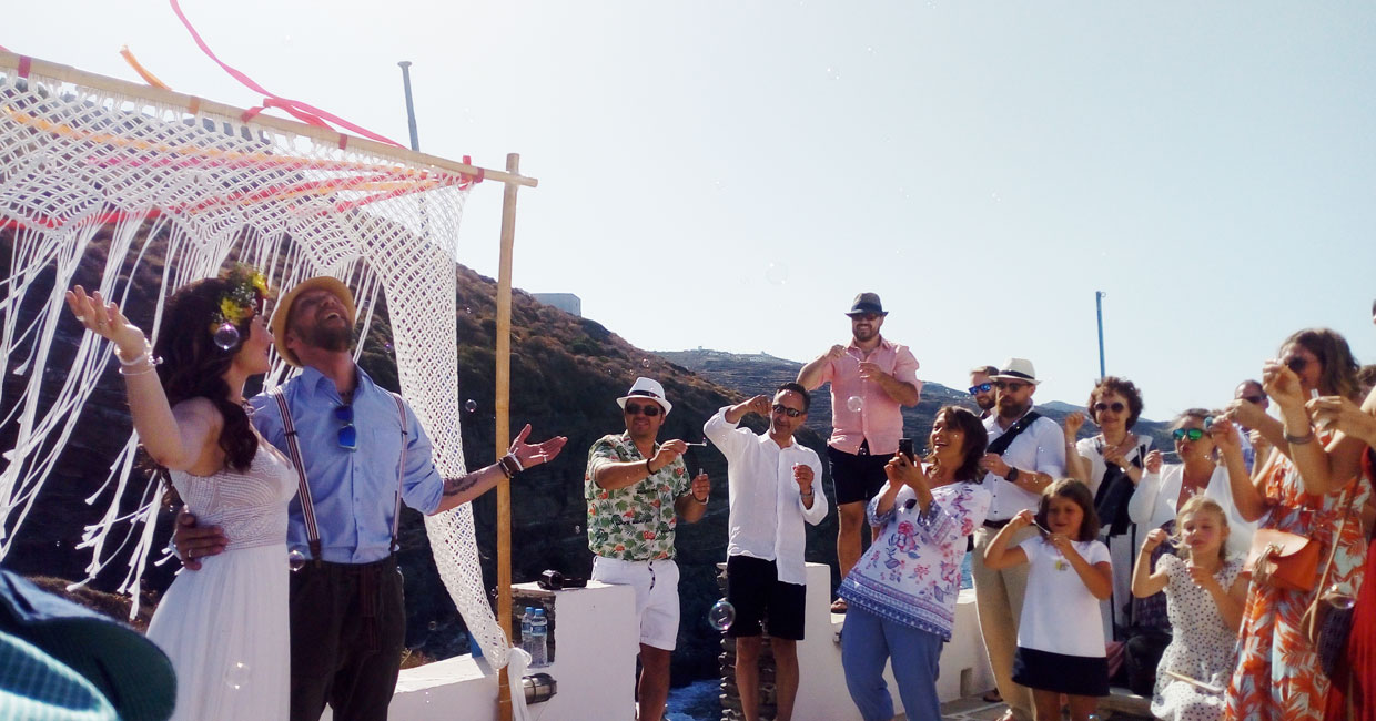 Organizing tailor-made events and small weddings at Sifnos